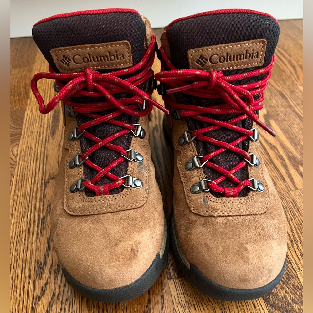 Columbia Newton Ridge Plus Women’s Size 9 Waterproof Hiking Boots Tan